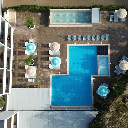 Golden Hotel 切齐纳的码头 外观 照片